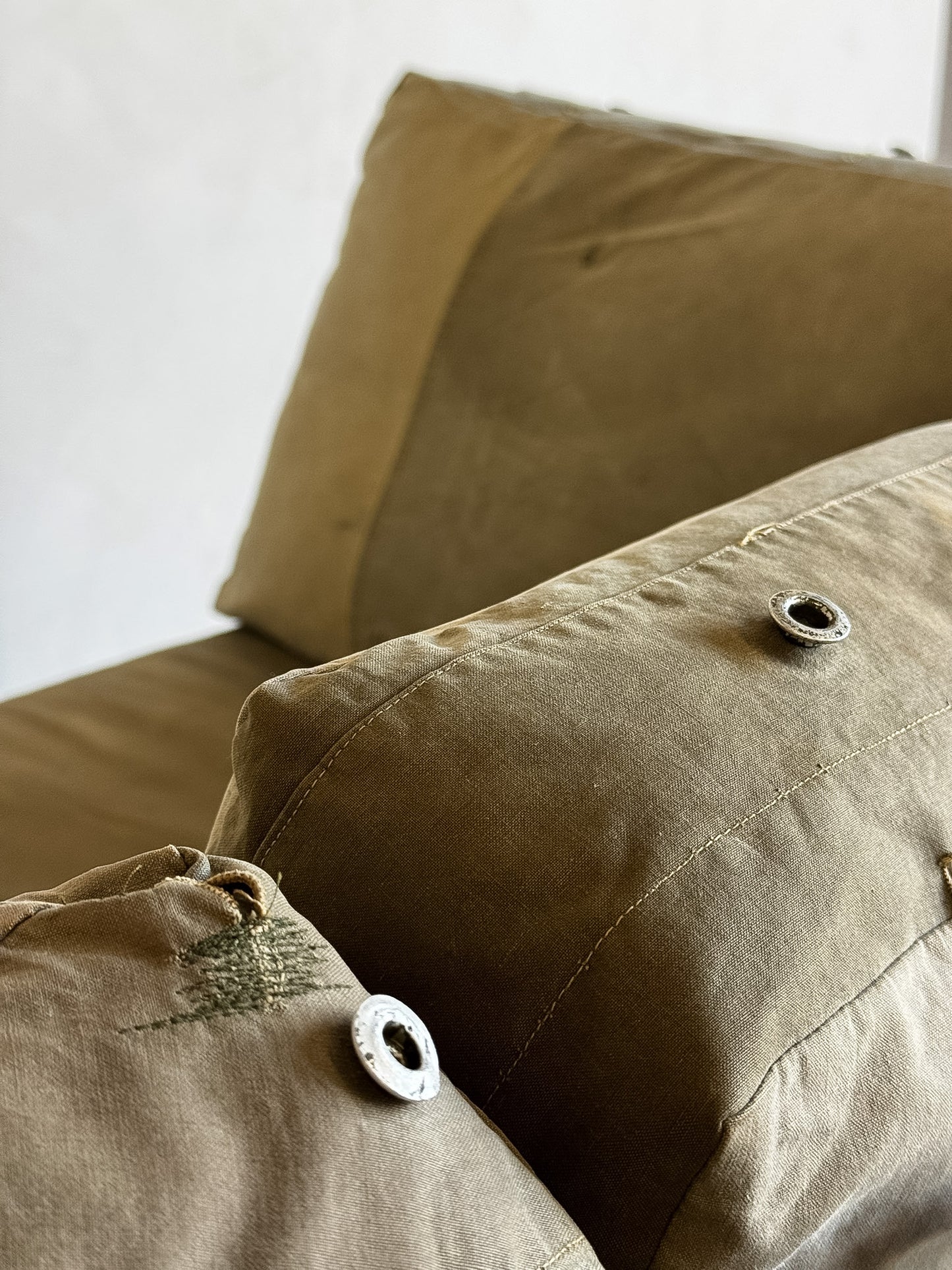 Inheritance Original: Sofa